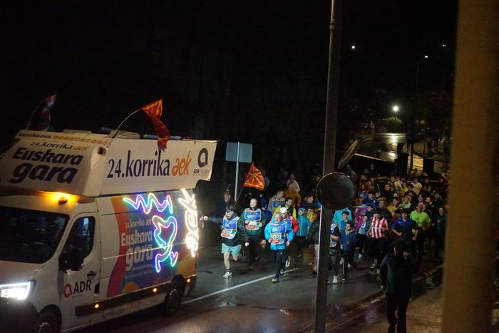 Ehunka lagun atera ditu Korr 41 1774597354038