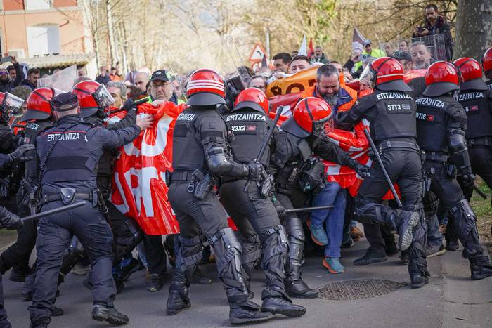 Ertzaintzaren polizia-lerroa 29 1771934208379