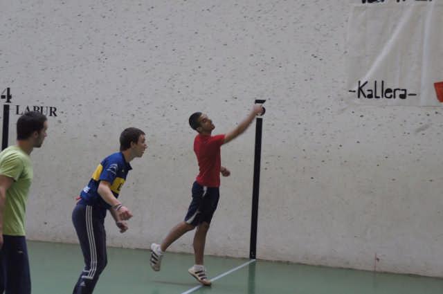 Euskal Preso Politikoen esku 2 1493719829061