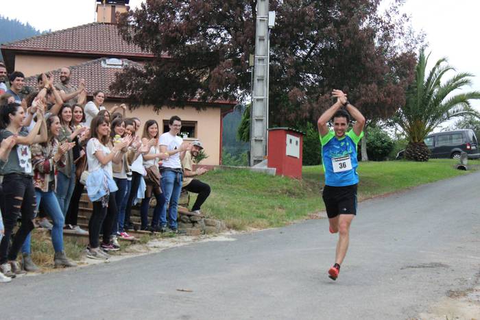 Auzoko mendiak zeharkatu zit 58 1498471160184