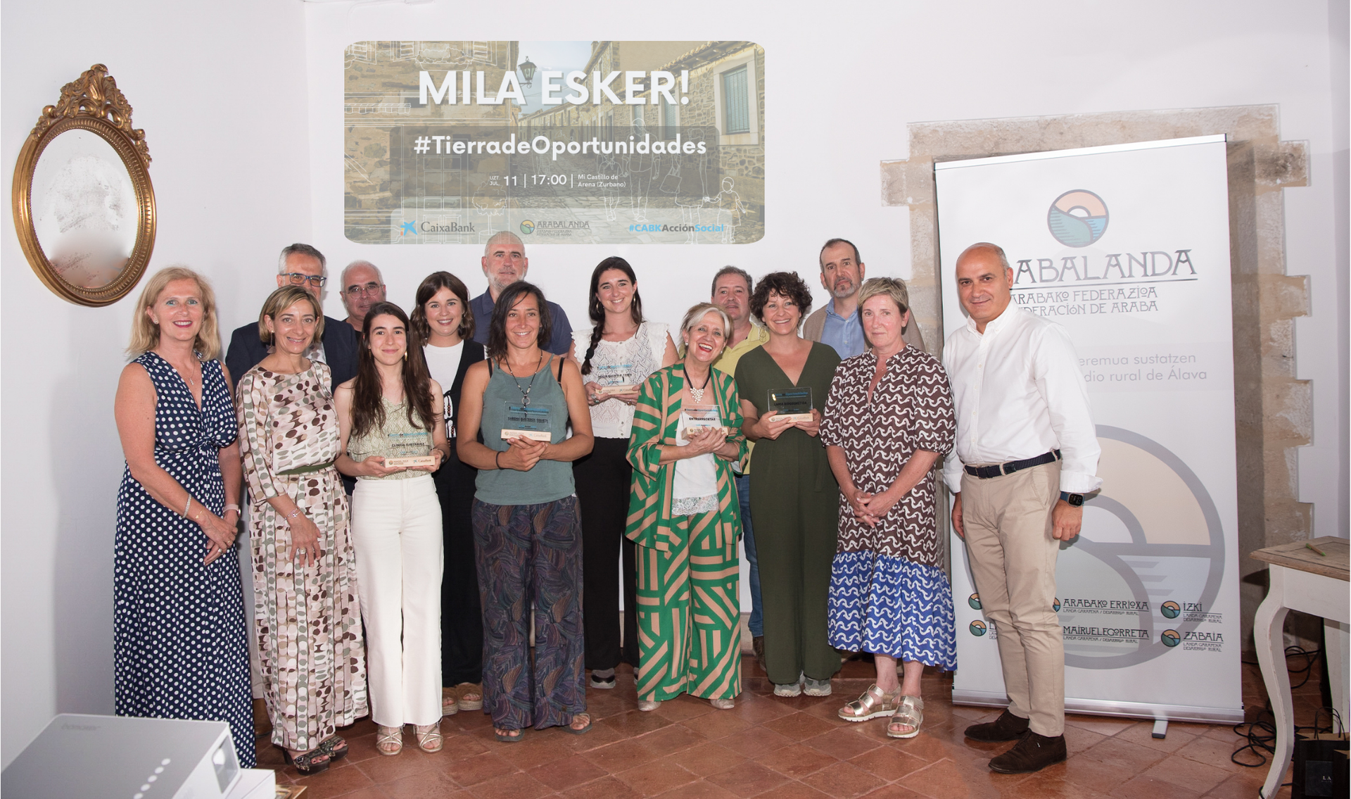 Sustraiak fisioterapia klinika saritu dute CaixaBankek eta Arabalandak “Tierra de Oportunidades” programaren barruan