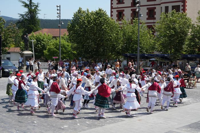 Euskal jaiak aurre egin zion 100 1779610193552