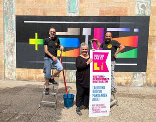 Arrakaletan loratzen dena