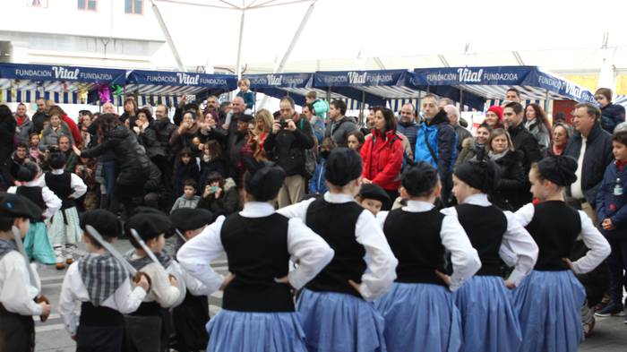 Gabonetako elkartasun azokak 25 1513599403448