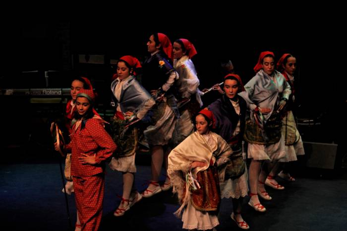 Aiara Dantza taldeak Amurrio 23 1519751930036