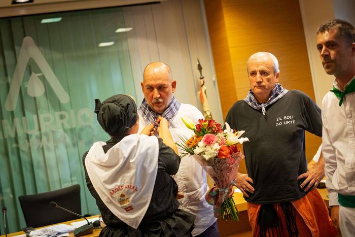 Lehertu da festa-giroa Amurr 24 1755025664472