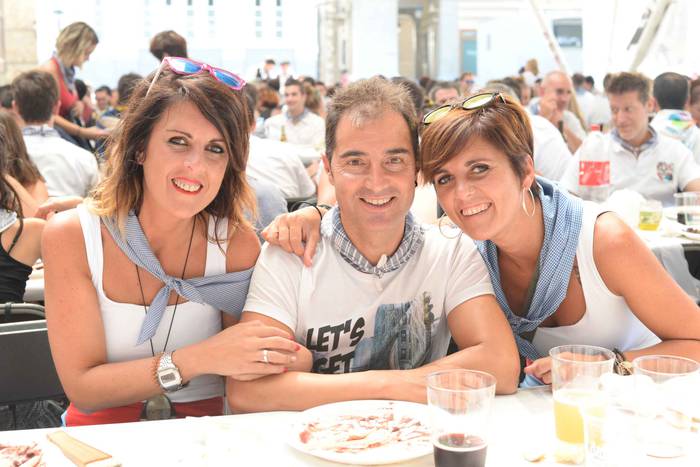 Aldai plaza txiki geratu da  87 1503894553616