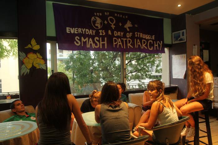 Hotel plaza eraikin okupatua 51 1536520116222