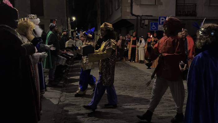 Hiru Errege Magoek ilusioz b 66 1767729376790