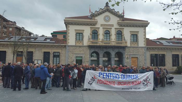 Astelehenero bezala plazara  11 1523295190954