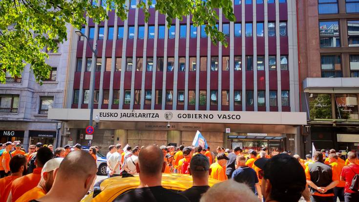 Sindikatu gehienak lerrokatu dira Tubos Reunidoseko balizko hartzekodunen konkurtsoaren iragarpenaren aurrean