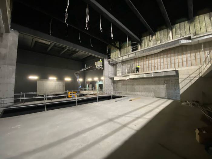 Laudio Antzokiaren obra %37 garestitu ondoren, Omniak hausnarketa egitea eskatu du