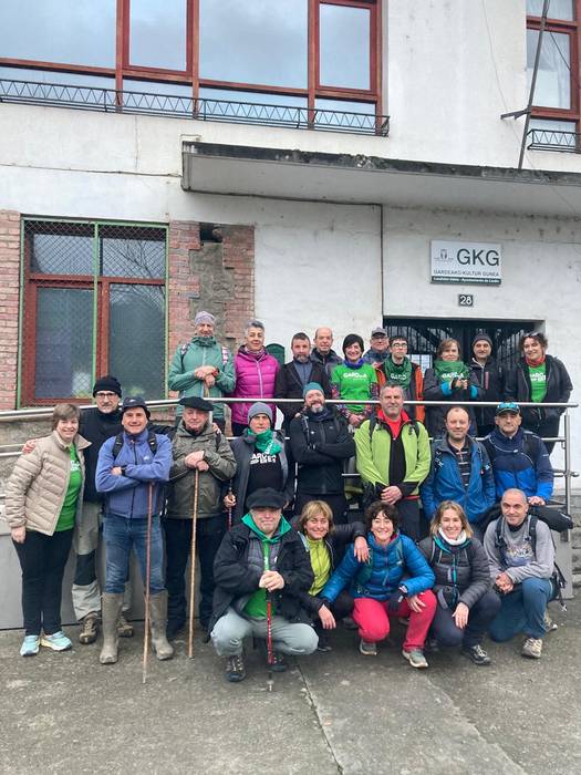 Mostatxara igota agurtu dute 2 1767190795613