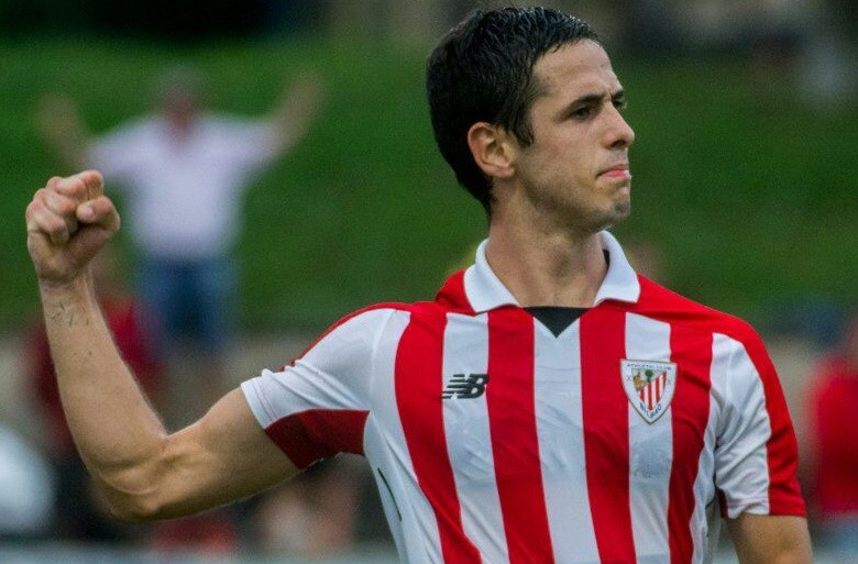 Asier Benitok golak sartzen ditu dagoeneko Bilbao Athleticen