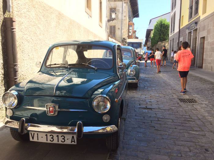 Auto klasikoen erakustaldiar 2 1501334108022