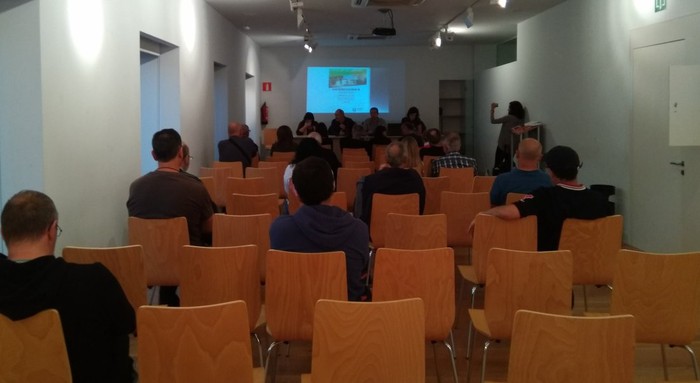 Omniak ez du auzo batzarretan “aktiboki” parte hartuko, “partidistak” direla uste duelako