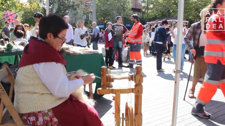 Eguraldia lagun, ehunka herritar bertaratu ziren Artzain Egunaz gozatzera