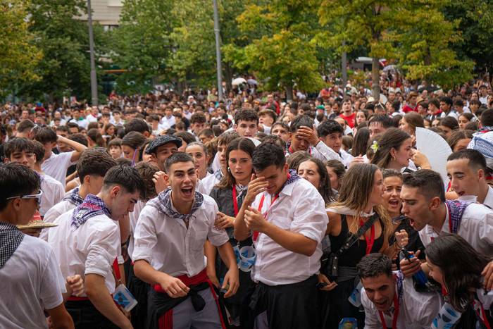 Lehertu da festa-giroa Amurr 58 1755025723296