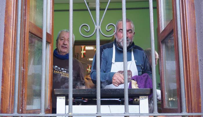 Omenaldiek bereziki hunkigar 48 1765402917032