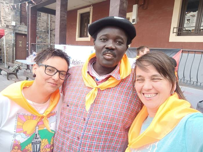 Auzo giroan gozatu dituzte M 6 1759049317526