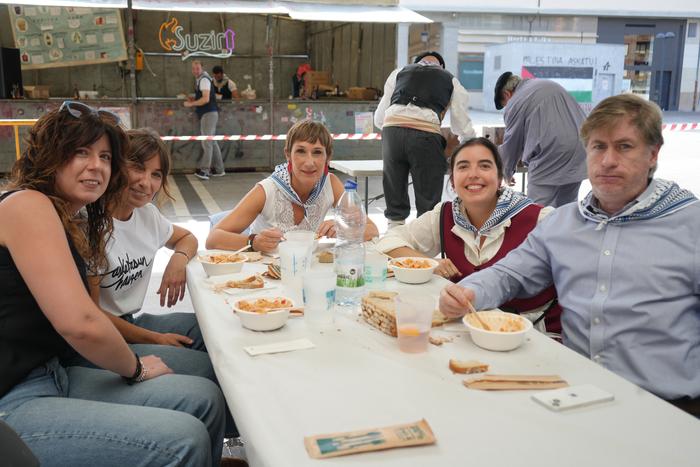 Euskal Jaiak Aldai plaza har 3 1759004172690