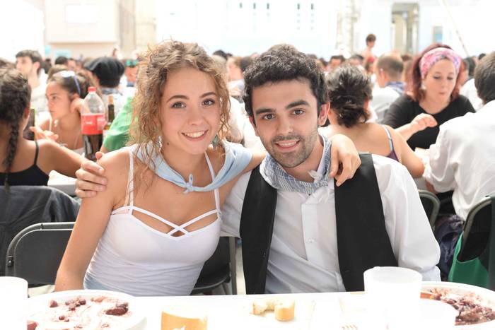 Aldai plaza txiki geratu da  53 1503894160272