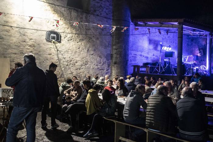Auzolanean eta festa-giroan  50 1756712736226