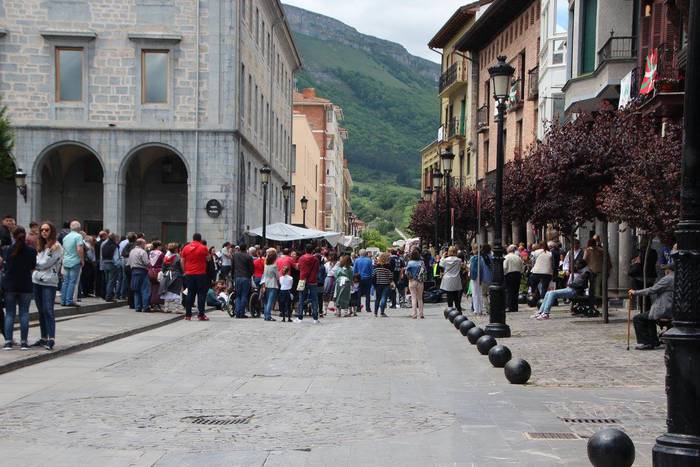 Jendetza eta giro ona nagusi 17 1494849231609