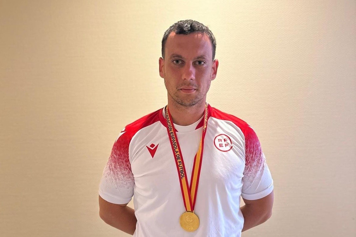 Espainia mailako arbitro izateari utzi dio Gotzon Palaciosek