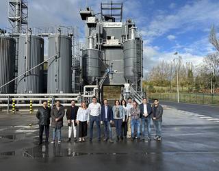 Javier Hurtadok Steelphalt enpresak Espaniako Gobernuaren aldetik jasotako 2,4 milioi euroko dirulaguntza jarri du balioan