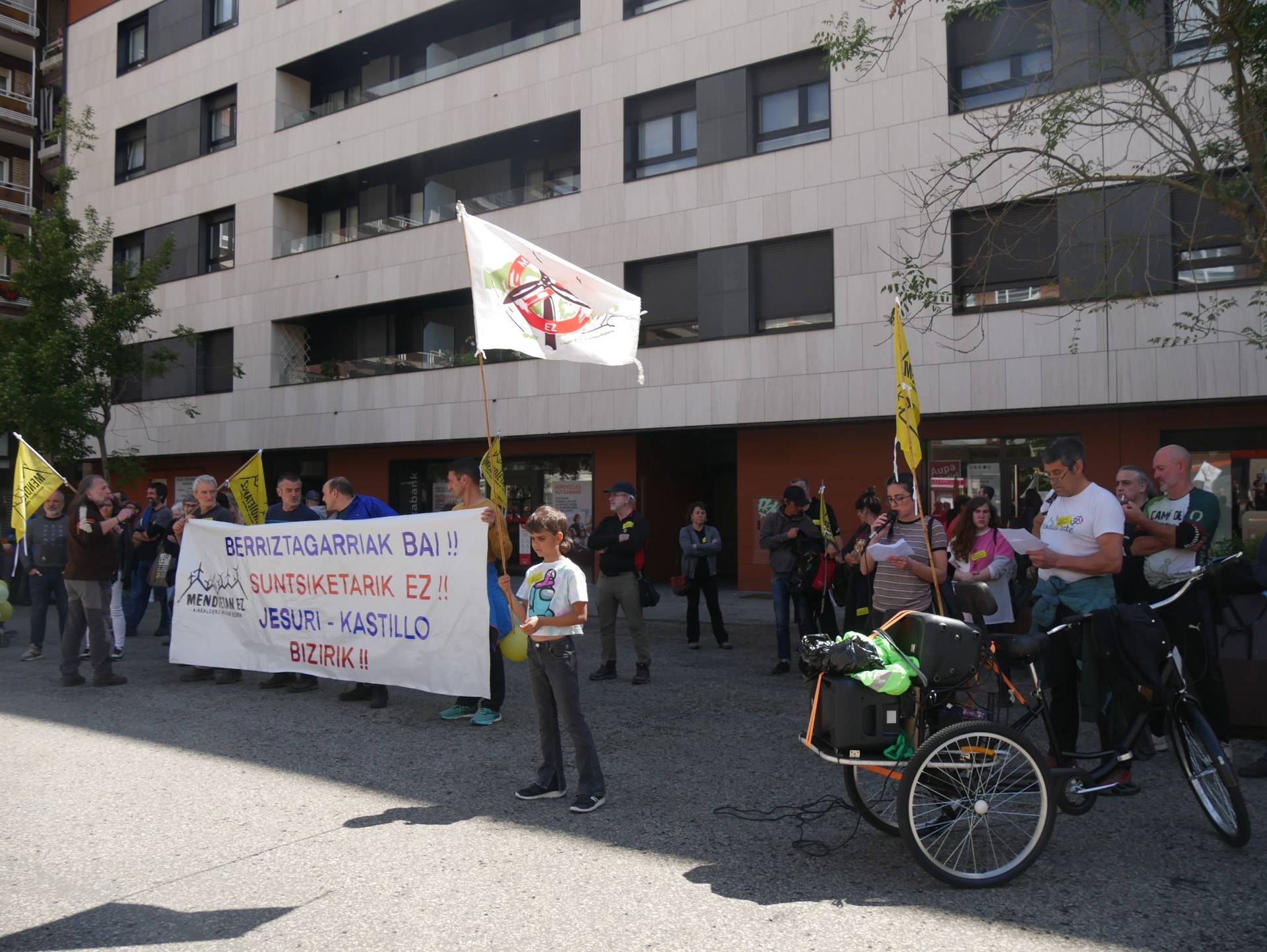 20 azpiegitura fotovoltaiko eta eoliko berriri irekitzen dizkio ateak Energia Berriztagarrien Sektore Planak Aiaraldean, eta helegiteak egiteko deia zabaldu dute