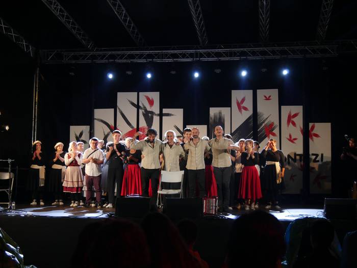 Itxarkundia eta Akelarre Lau 90 1661753232044