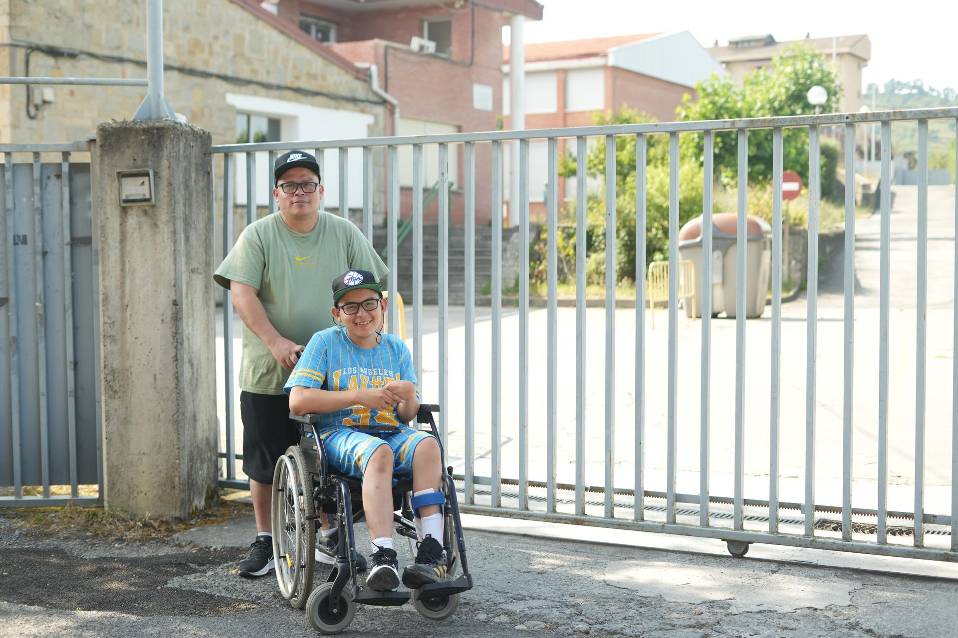Laudio Goikoako Autonomia Proiektuan hasiko diren Amurrioko ikasleen familiek salatu dute ez dutela garraiorik