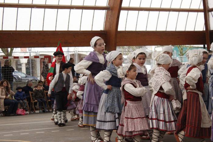 Dantzari Egunak herriguneko  27 1521466715339