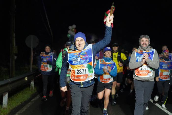 Bederatzi urteren ostean ind 123 1774608831708