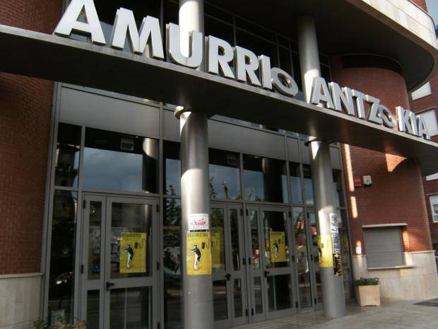 Emakumeak musikan