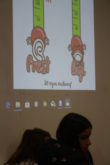 Aiaran ere armairutik atera  22 1511252320057