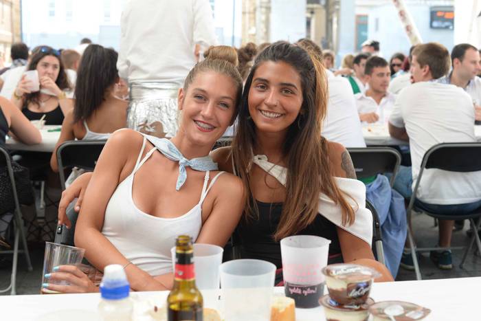 Aldai plaza txiki geratu da  126 1503894996133