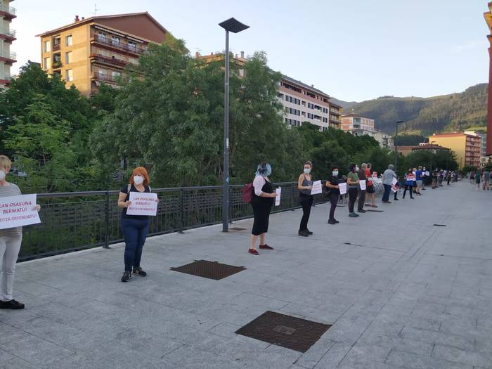 Protesta egin dute Zubiko Ku 12 1588801143523