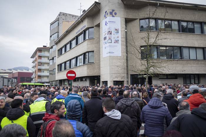 "ZIU mugikorrean medikurik ez egoteagatik herritar bat zendu izana" gaitzetsi du Laudioko Udalak