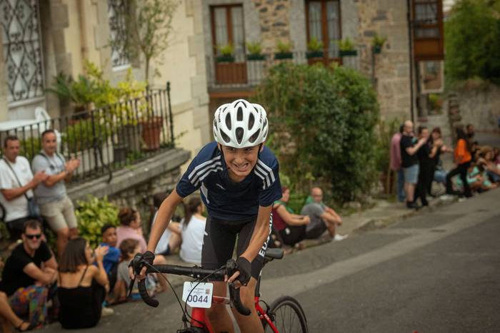 Bizikletak irudimenez jantzi 121 1757326024913