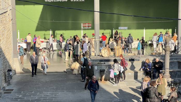 Santa Luzia azokak artisau e 11 1765792033081