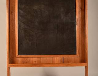 Zaharberritu dituzte Lantenoko Eskoletako arbela historikoak