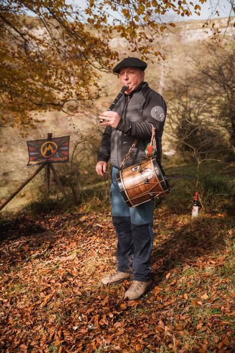 Gorobel Ibilaldiak ehuna men 75 1762257294659