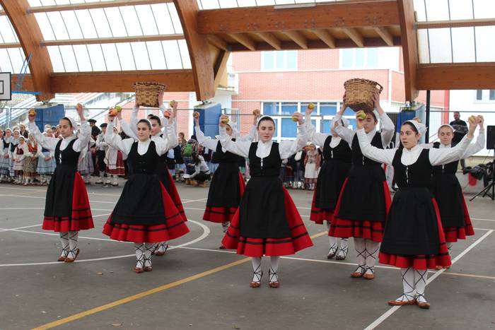 Dantzari Egunak herriguneko  65 1521467826690