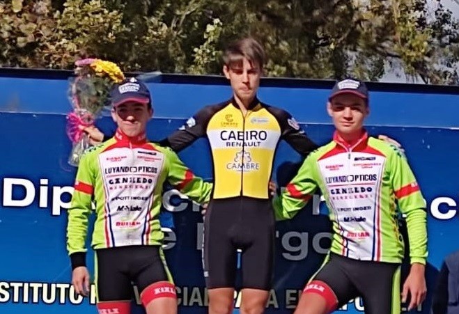 Hiru podium eskuratu dituzte Hodei Muñozek eta Asier Berazak asteburuan