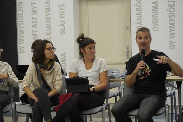 Eletik alera, Europako hizku 98 1759331578335