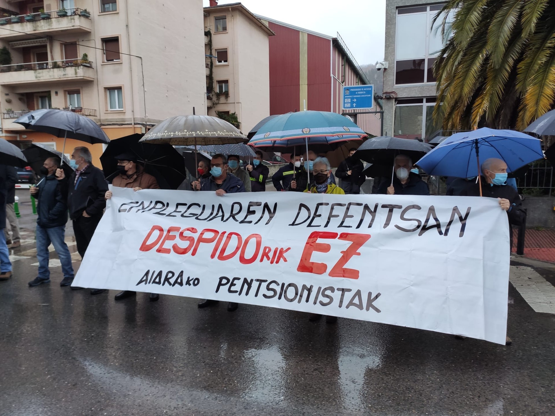 Laudio Autoglas eta Guardianeko enpresa batzordeek elkartasuna adierazi diete Tubacexeko langileei