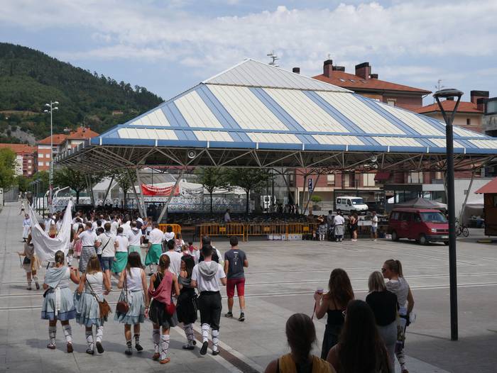 Ehunka lagun bildu dira Bera 157 1661378006479