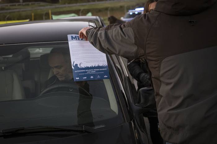 Jarraipen zabala ari du izat 83 1773748025568